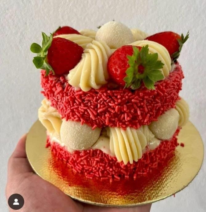 Mini bolo naked no acetato | redvelvet